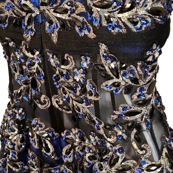 Alyce Paris Tulle Ballgown Formal Beaded Sweetheart Neckline Dress - Picture 7 of 9